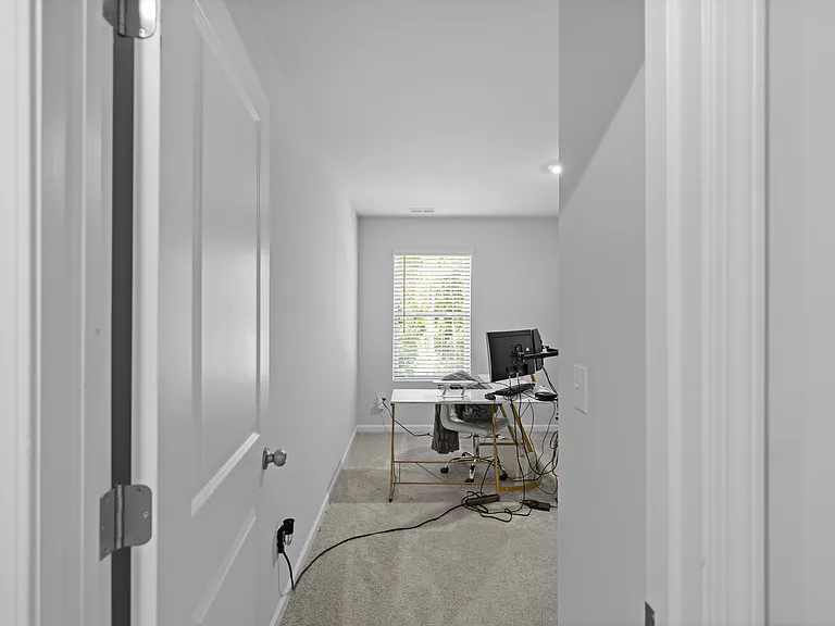 Knoll Hollow Rd — Photo 21
