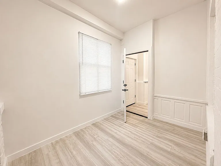 129 S 51st St #1F — Photo 11