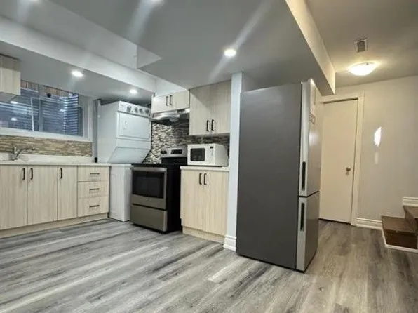 659 Roselaire Trl, Mississauga, ON