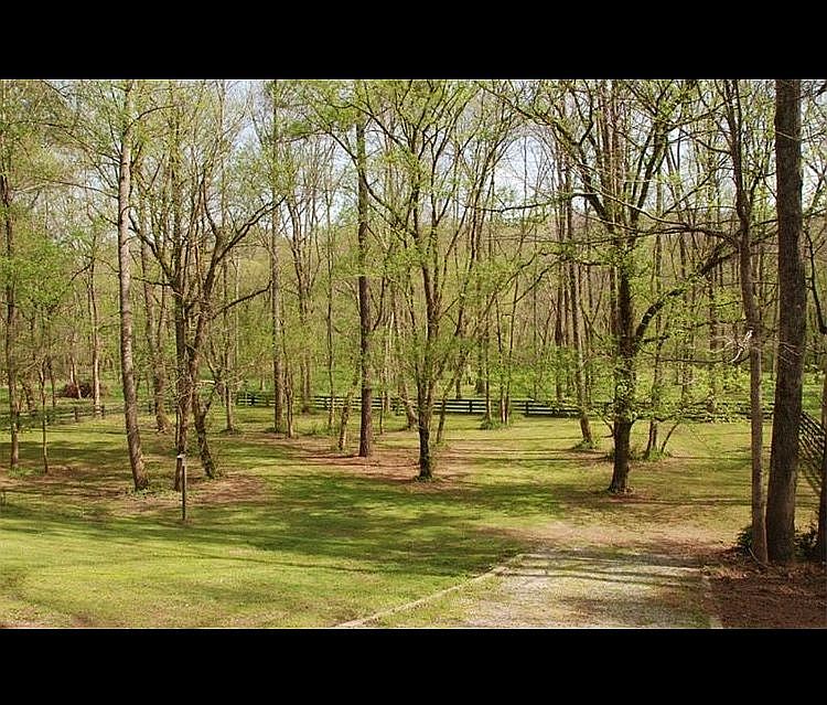 2nd image of 920 Steeplechase Rd