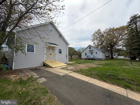 541 Wicker Ave, Bensalem, PA 19020