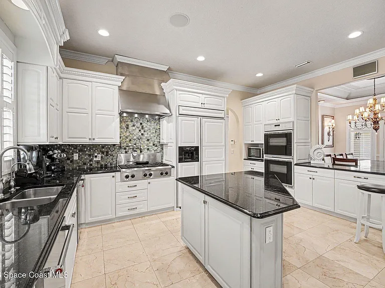 120 Lansing Island Dr — Photo 18