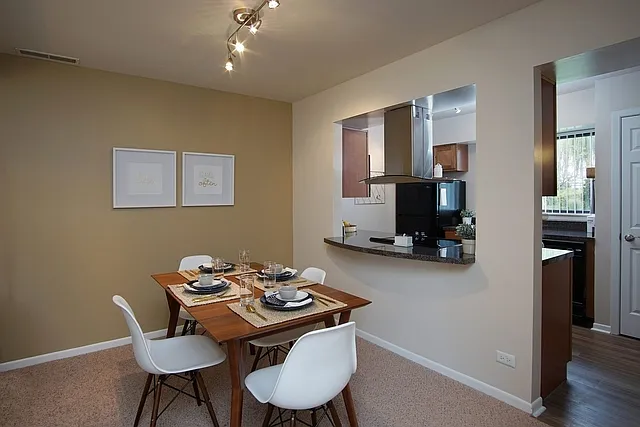 1532 Westminster Dr #108 — Photo 10