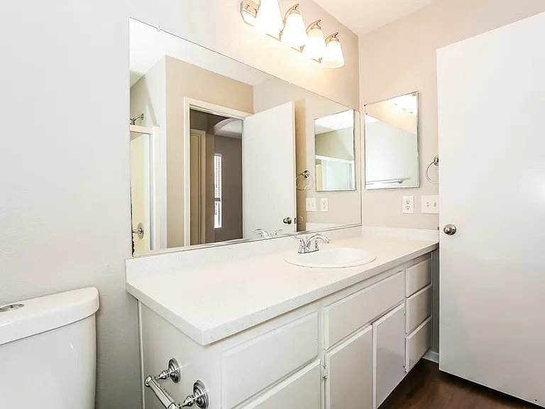 3009 Honeysuckle Ave — Photo 11