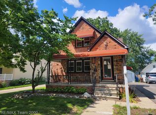 34914 Chestnut St, Wayne, MI 48184