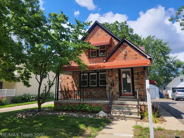 34914 Chestnut St, Wayne, MI 48184