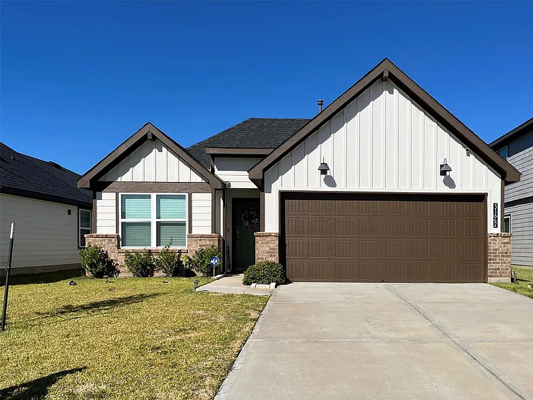 31642 Featherstone Trl — Photo 2