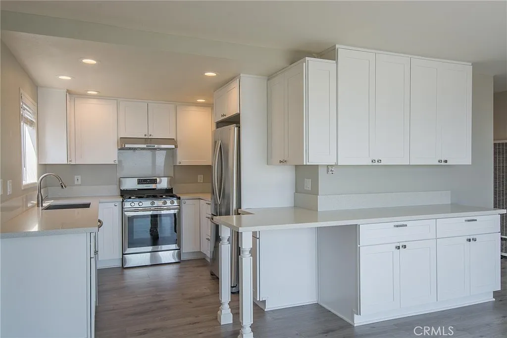 1 bed, 725 sqft, $4,400 — Photo 3