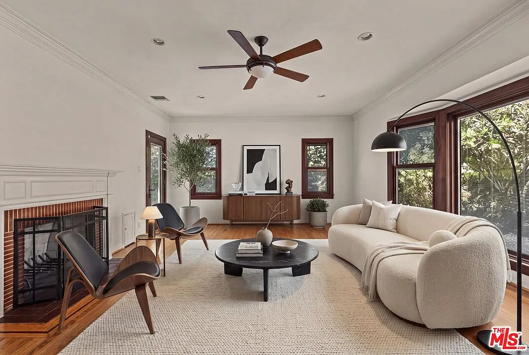 4 bed, 3.0 bath, 2102 sqft, $7,000 — Photo 3