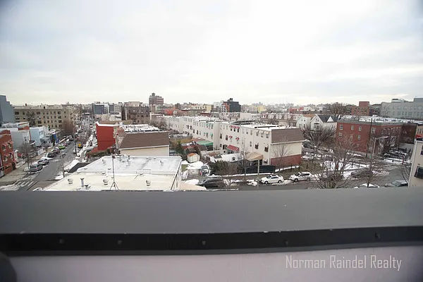 Rented by Norman Raindel, LREB | media 30