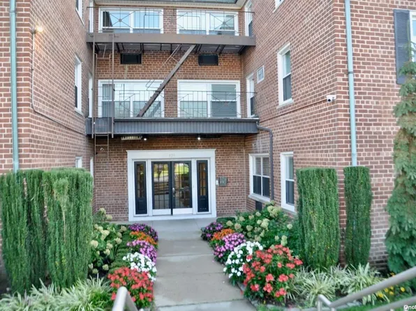 111 S Centre #1UU, Rockville Centre, NY 11570