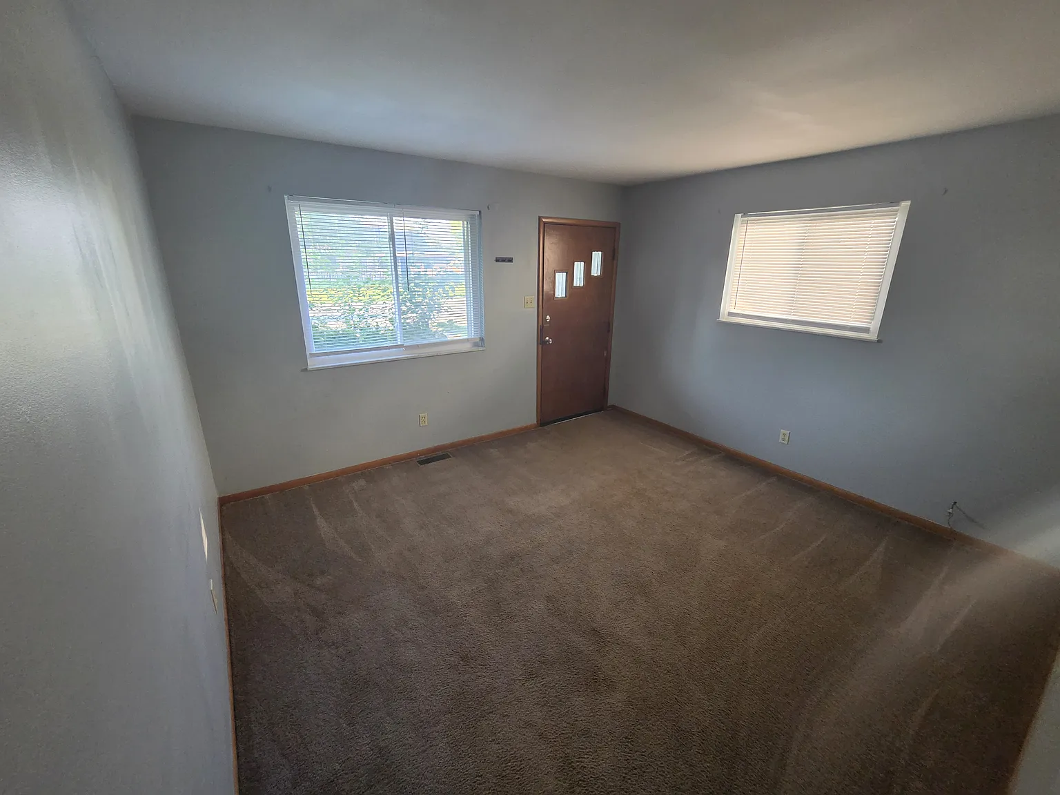 2 bed, 841 sqft, $990 — Photo 1
