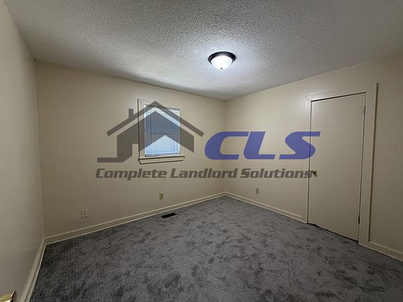 4th image of 1362 Chestnut St APT 1