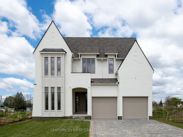 207 Foxborough Pl, Thames Centre, ON N0M 2P0