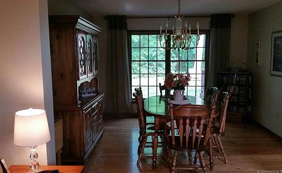 5th image of 47 Sherwood Ln