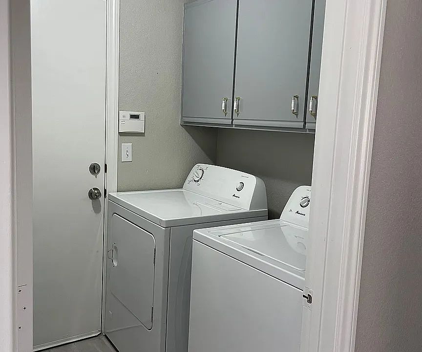 1st image of 7487 Tamarind Ave