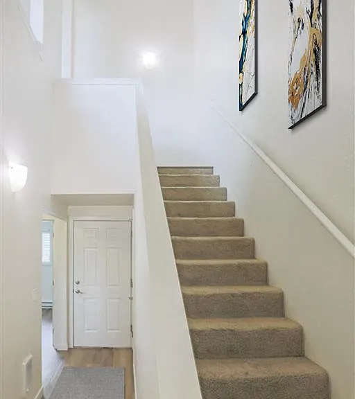 Larkspur West Linn — Photo 8