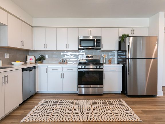4th image of 5210 W Olympic Blvd Unit 401