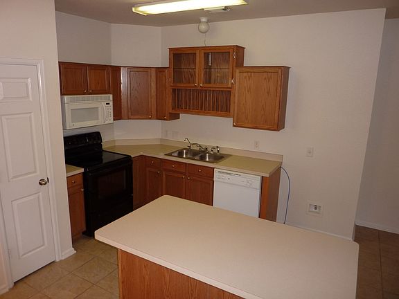 3rd image of 5722 Grandwood Dr