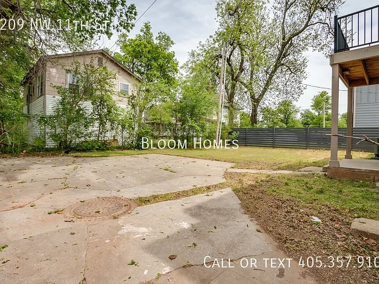 1209 NW 11th St — Photo 54