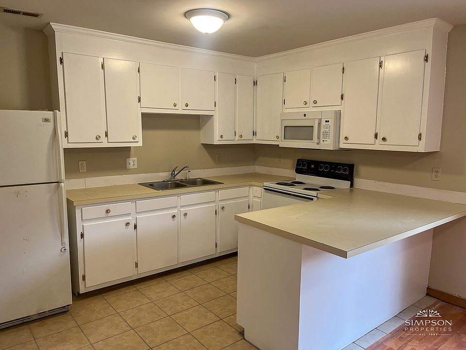 1st image of 1101 Locust St #11437359