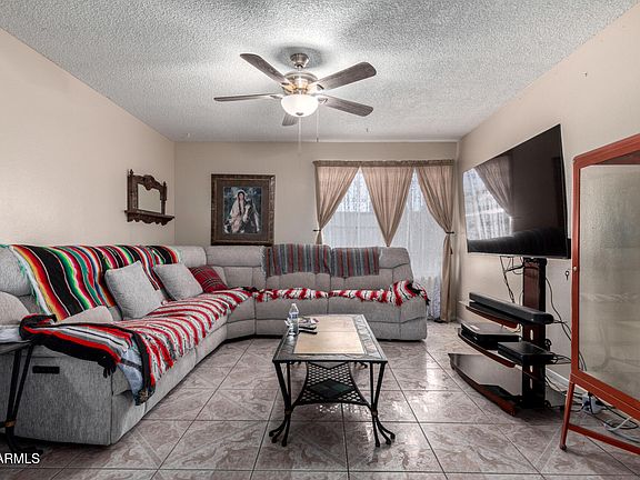 2nd image of 1465 E EMERALD Avenue