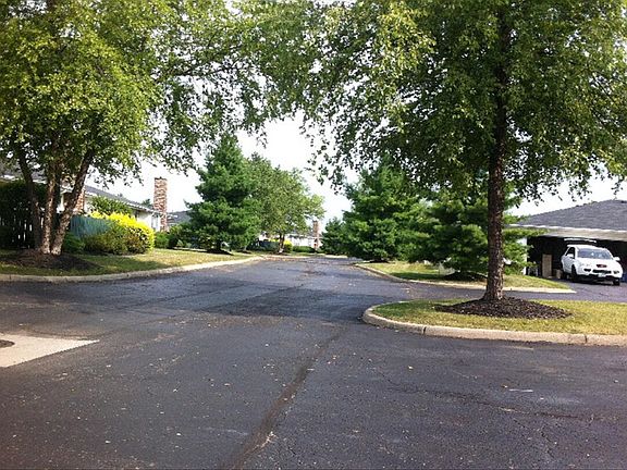 5th image of 2445 Warm Springs Dr