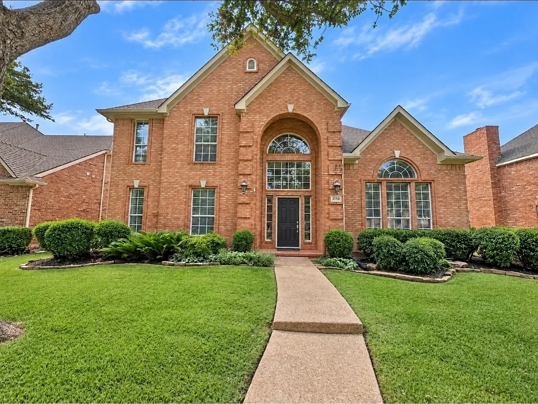 4 bed, 3010 sqft, $3,500 — Photo 1