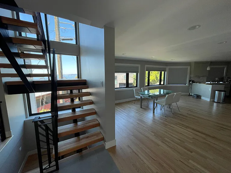 1217 Olympic Way W #1 — Photo 5