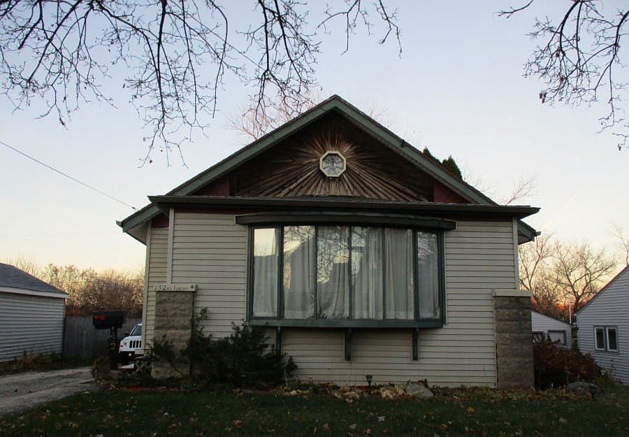 1st image of 132 N Hine Ave