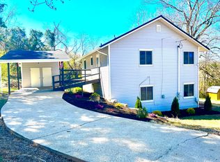 309 Lakeview Cir, Bluff City, TN 37618