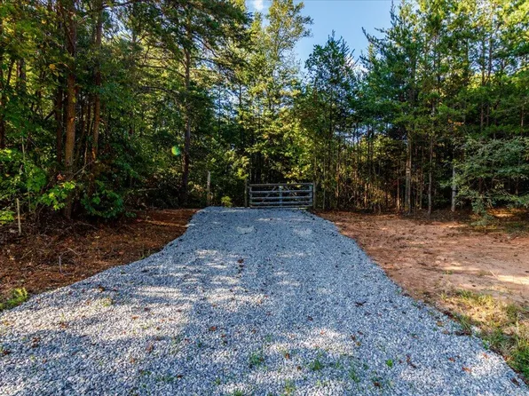 5 Ball Park Rd, Rocky Mount, VA 24151