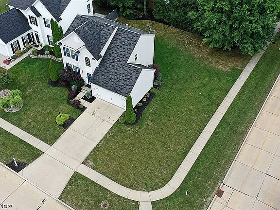 2nd image of 5636 Rosemont Way