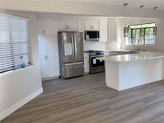 2nd image of 1919 Vintner Ct