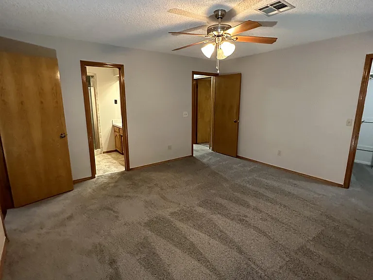 8500 Tiffany Dr — Photo 10