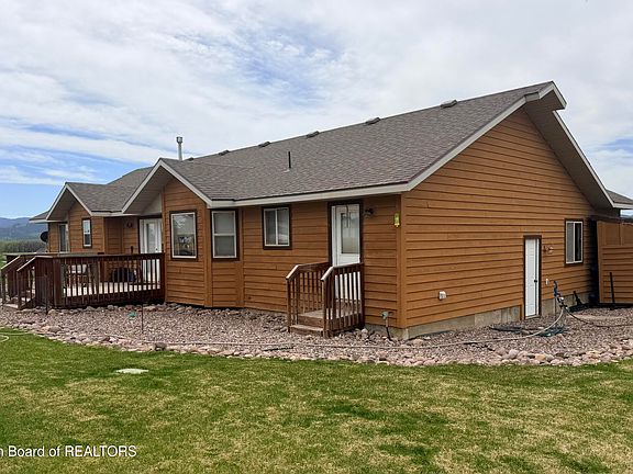 5th image of 250 Brambleberry Dr