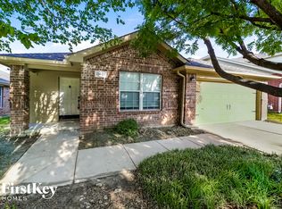 11921 Hickory Cir, Fort Worth, TX 76244