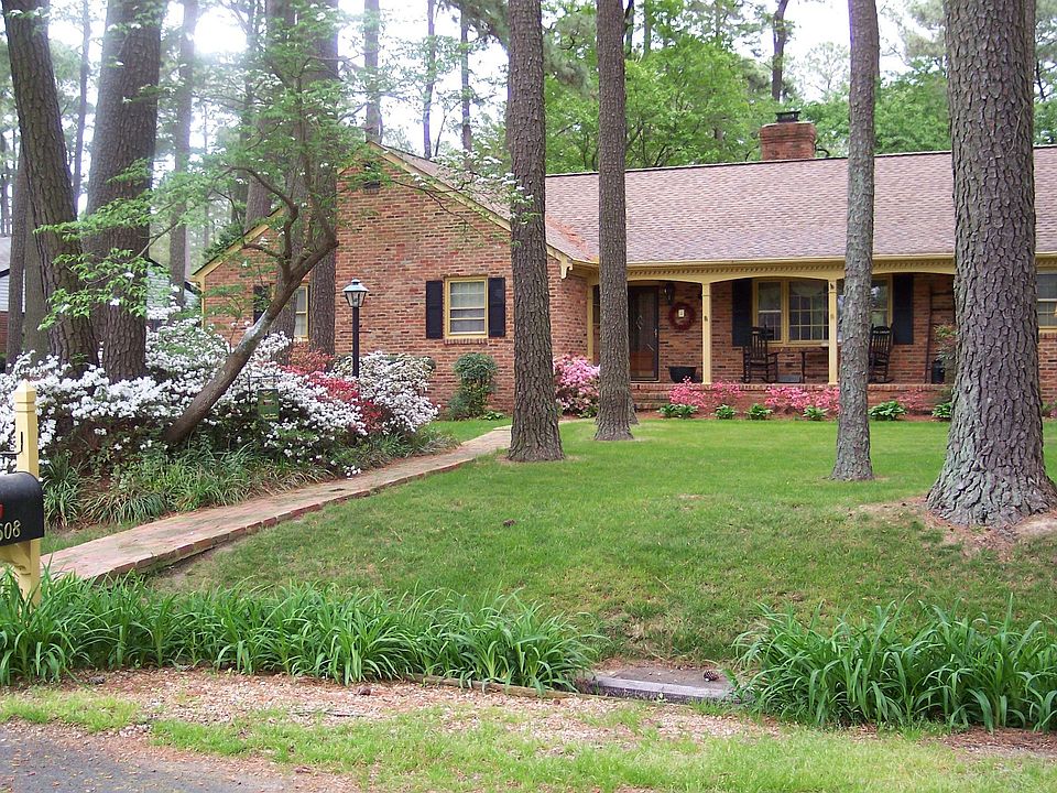 1st image of 608 W Lynn Shores Cir