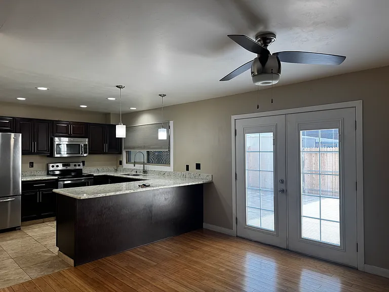 5405 W Echo Ln — Photo 5