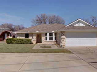 312 W Park Ave, Weatherford, TX 76086