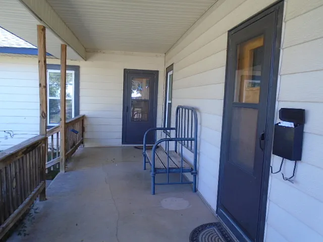 2701 S 23rd St — Photo 3
