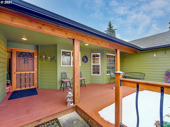3rd image of 3801 NE 53rd Cir