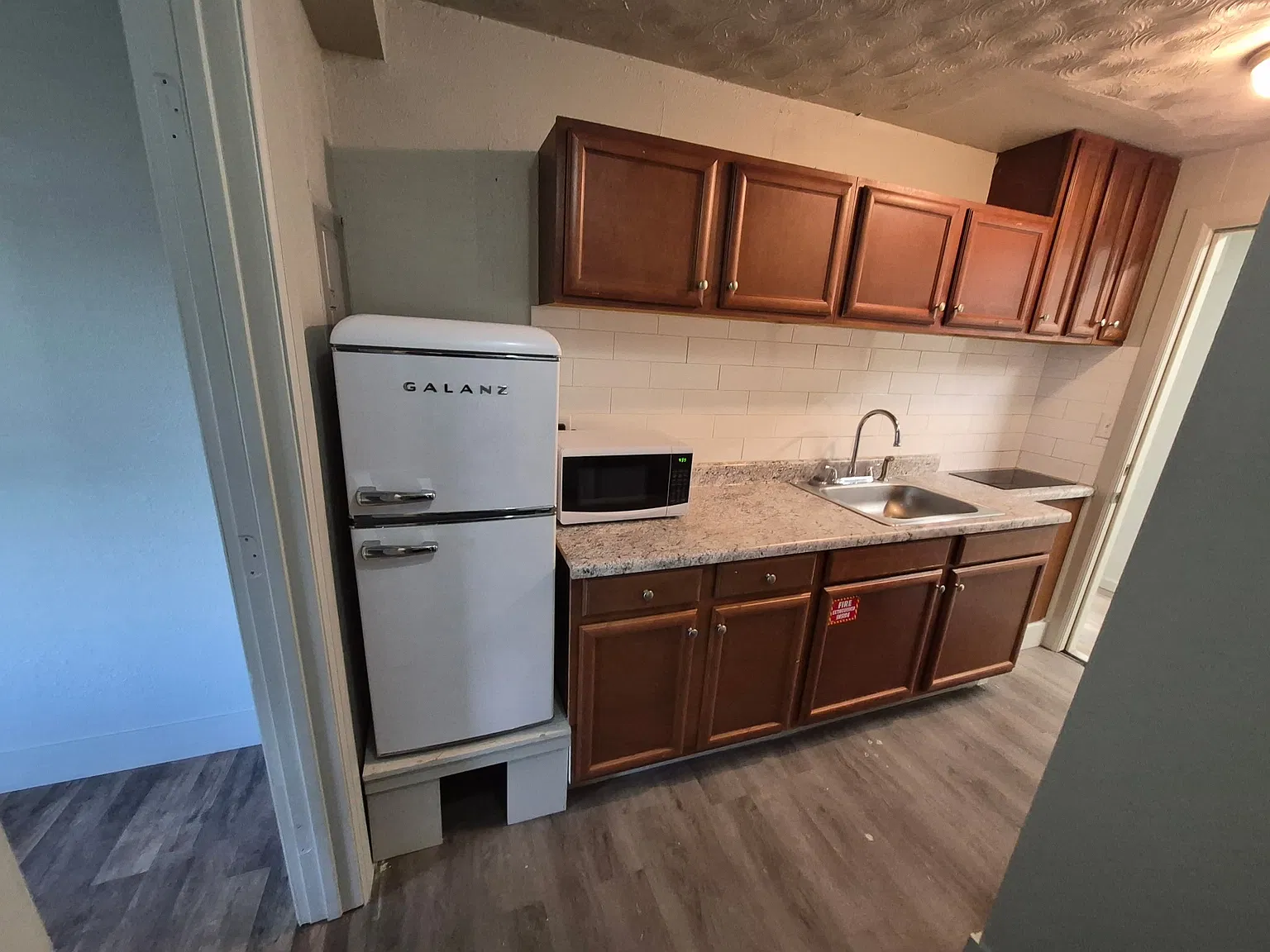 1 bed, $750 — Photo 2
