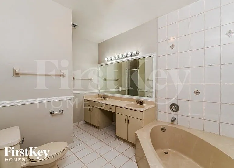 10901 SW 161st Pl — Photo 9