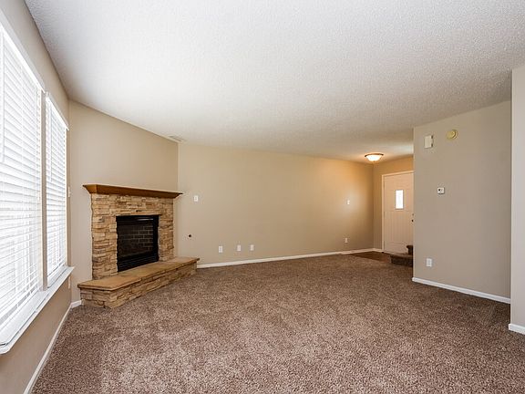 4th image of 2041 Dutch Elm Dr