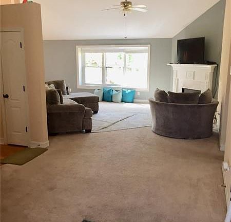 5th image of 76 Arbor Cove Dr