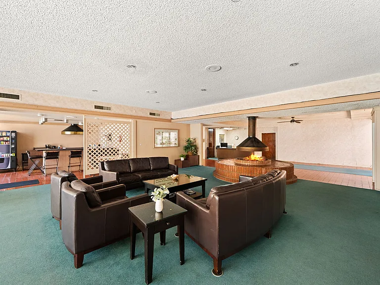 6050 Canterbury Dr #H130 — Photo 28