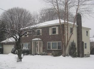 8 Leo Rd, Marblehead, MA 01945