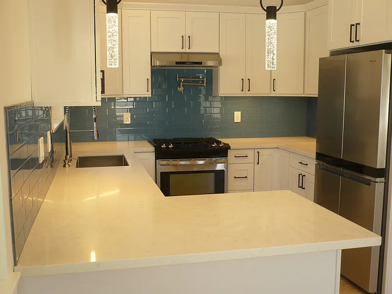 5312 Maple St — Photo 1