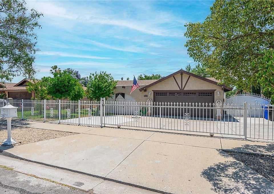 1st image of 17061 Malaga St